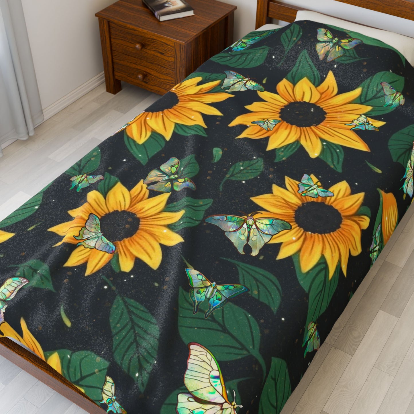 Soft and Luxurious Sunflower and Luna Moth Velveteen Blanket - Perfect for Bringing the Outdoors In