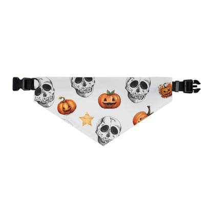 Spooky Skull Pet Bandana Collar - Perfect for Your Furry Friend!