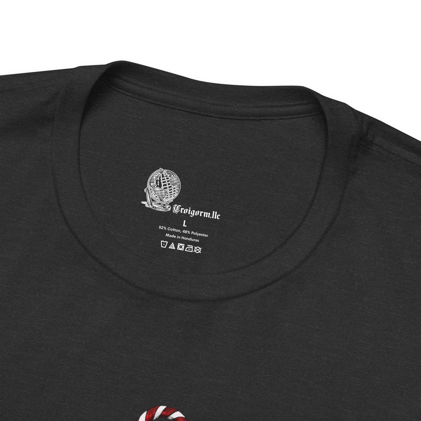 Merry Massacre skull wreath T-Shirt | Christmas horror holiday tee