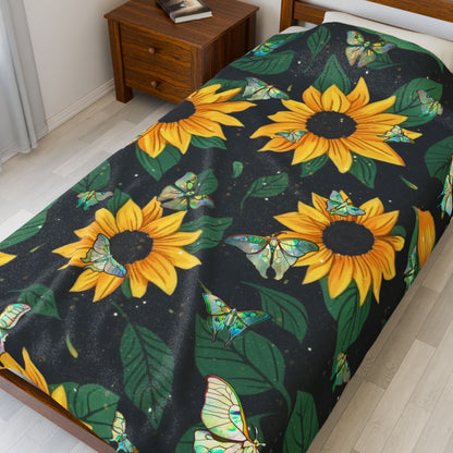 Soft and Luxurious Sunflower and Luna Moth Velveteen Blanket - Perfect for Bringing the Outdoors In